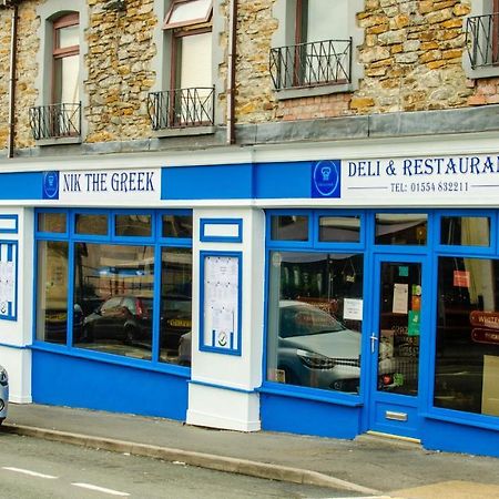 Nik The Greek Bed & Breakfast Burry Port Exterior foto