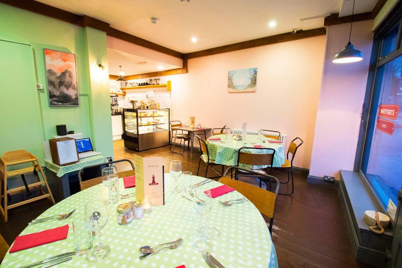 Nik The Greek Bed & Breakfast Burry Port Exterior foto